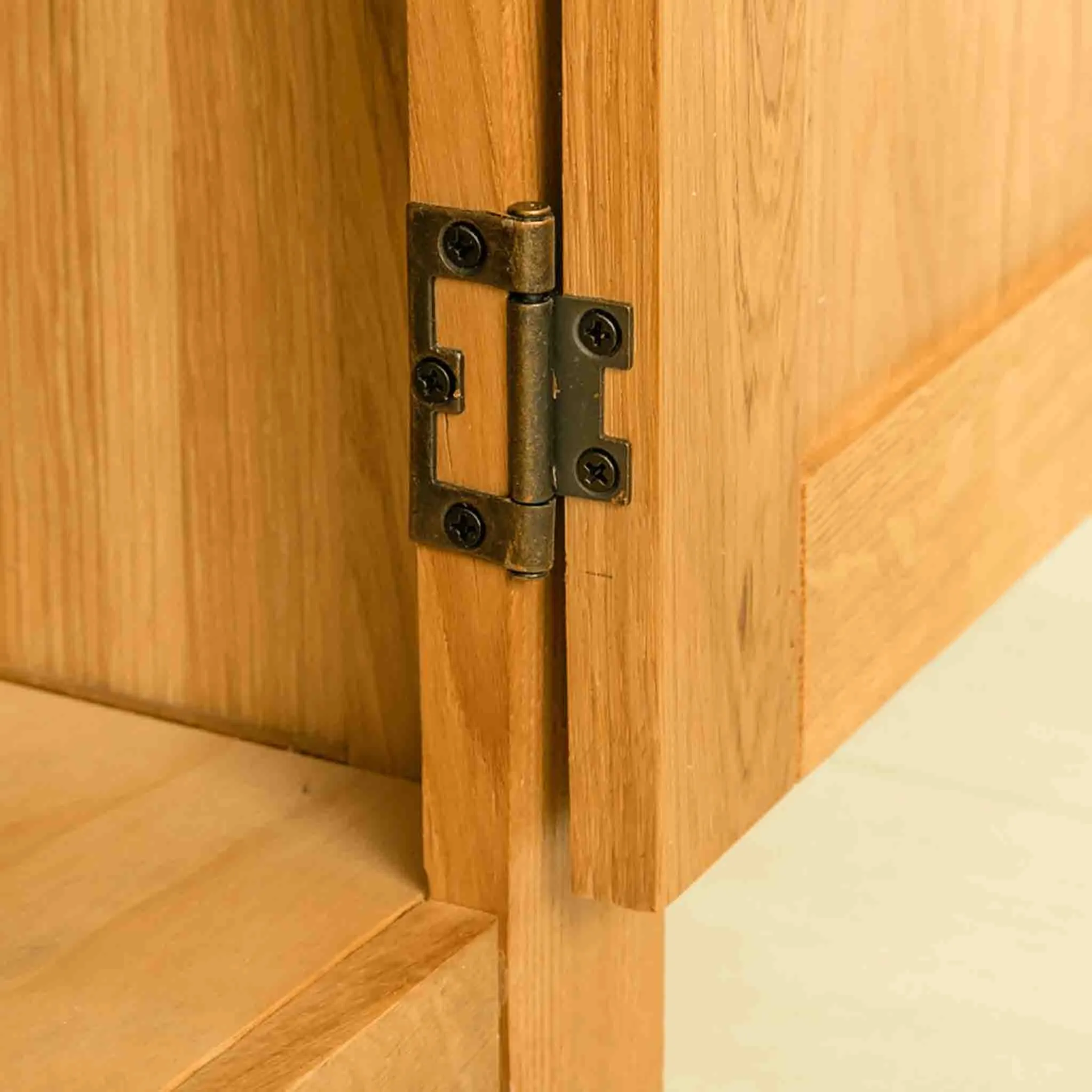 Abbey Waxed Oak Large Sideboard