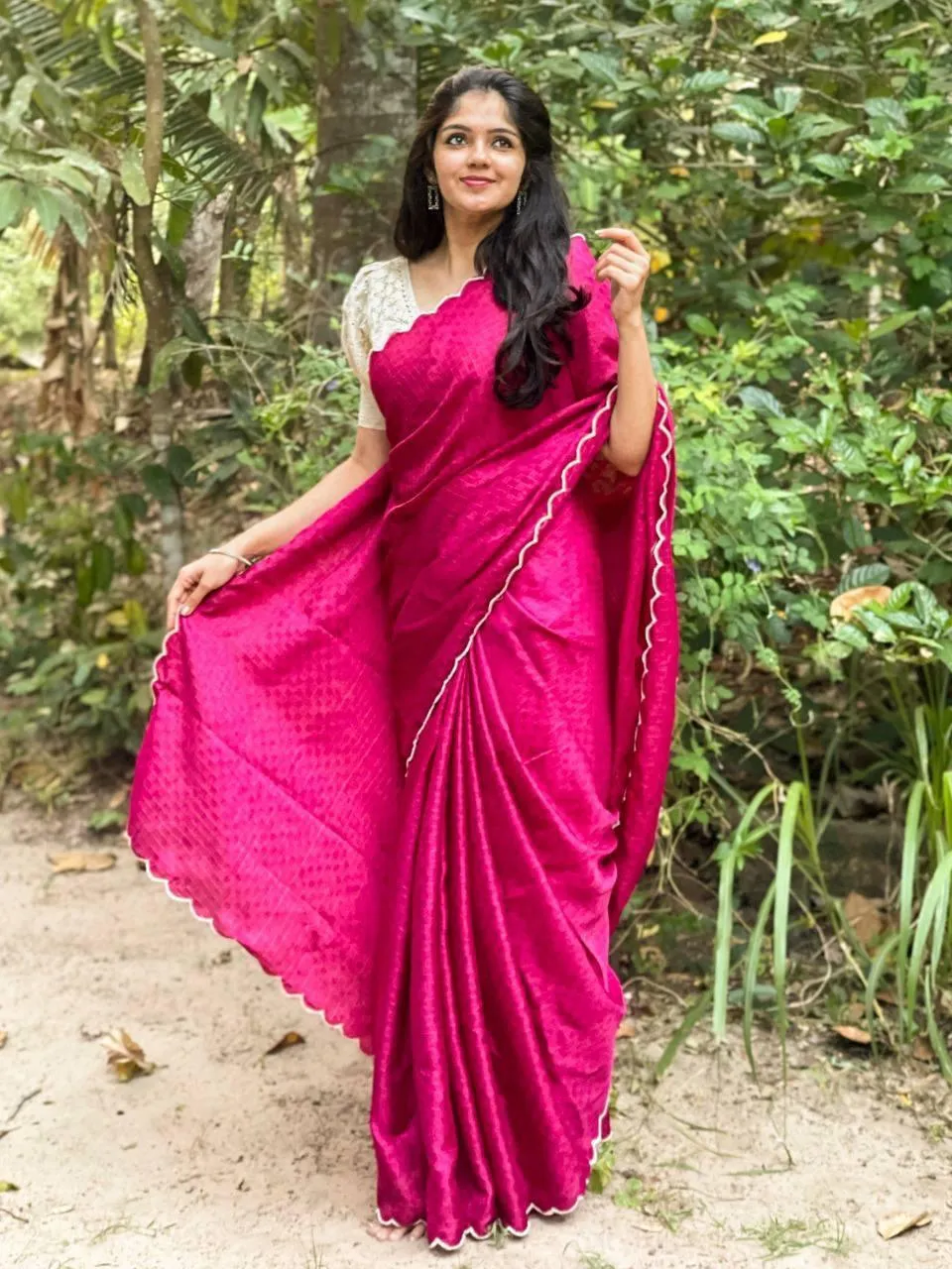 Deep Pink Gadhwal Chex Arca Work Saree