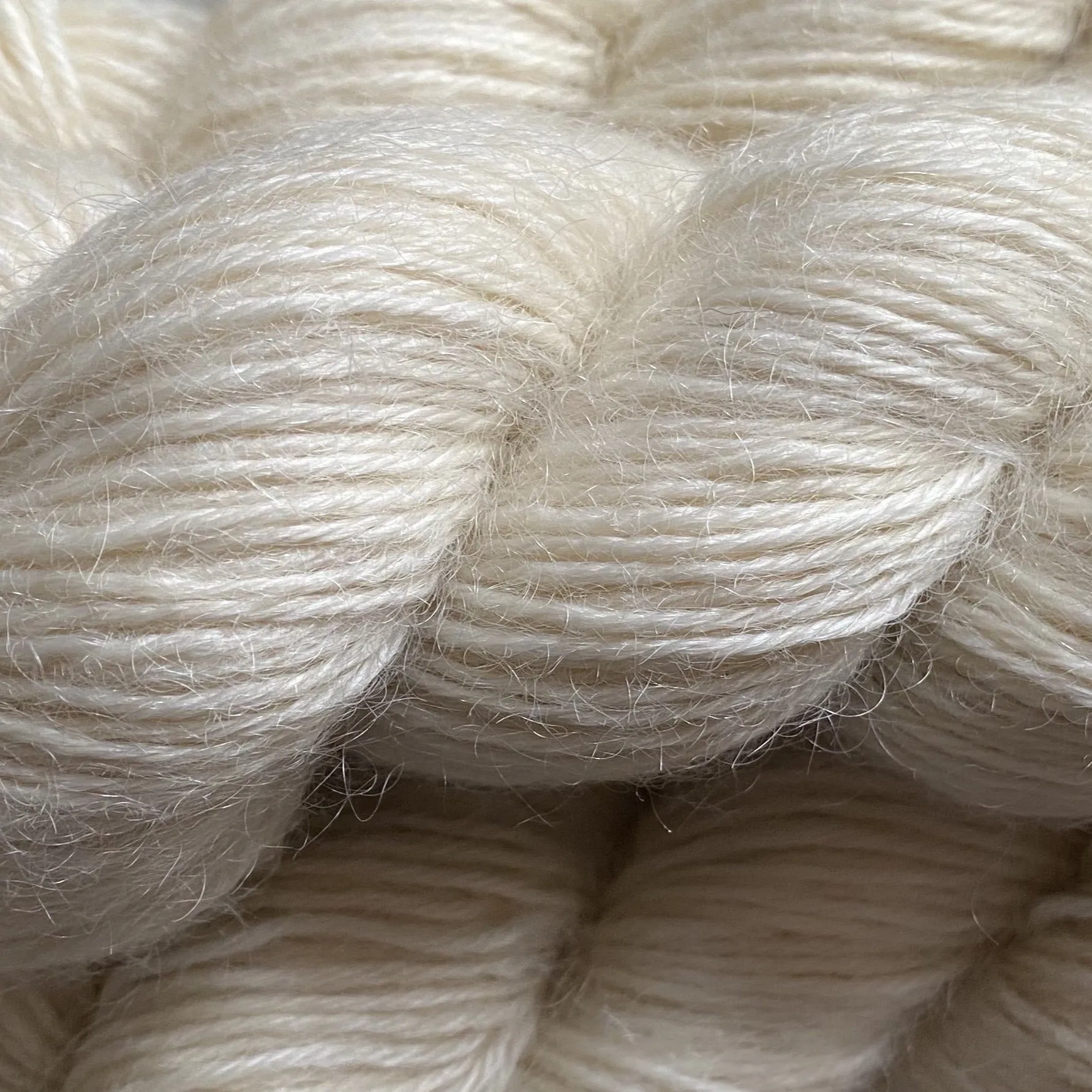 DK (8 Ply/Light Worsted) 300g (10.58 oz) Rare Breed Wensleydale and Luxury Kid Mohair Natural