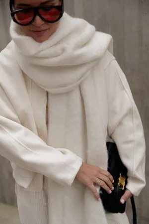 Isra scarf off white