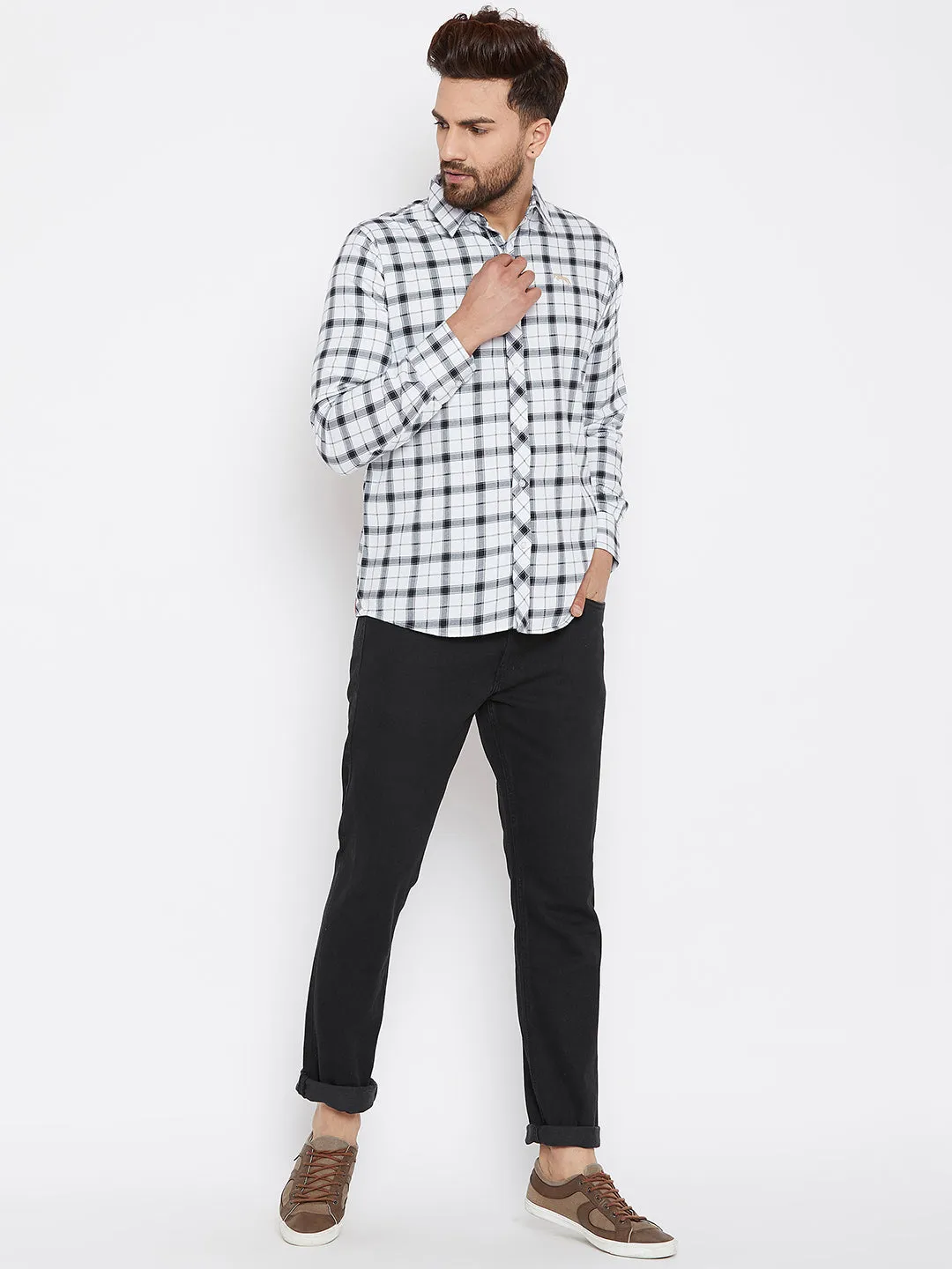 JUMP USA Men White & Black Regular Fit Checked Casual Shirt