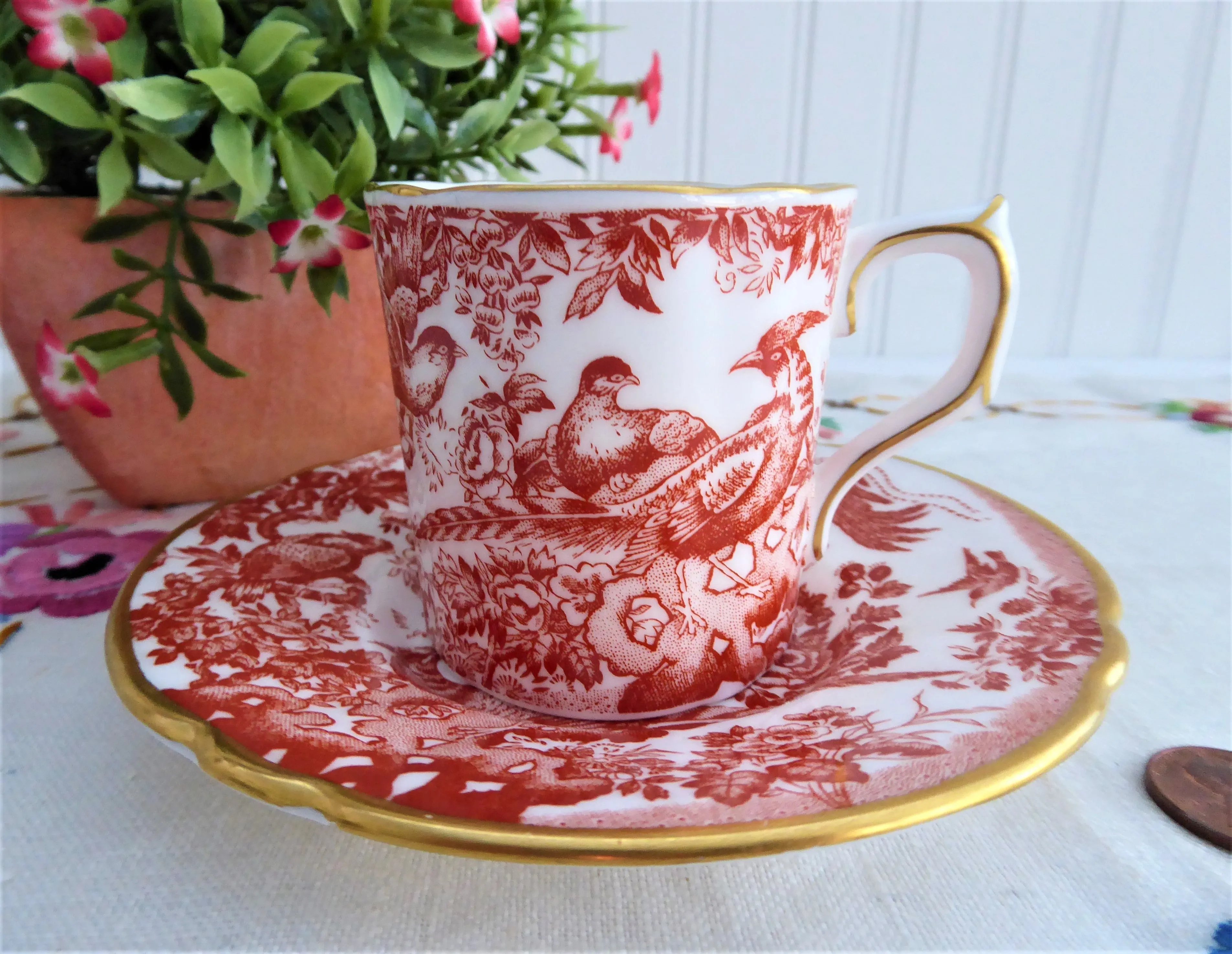 Red Aves Cup And Saucer Royal Crown Derby 1978 Birds Demitasse Charming Red White