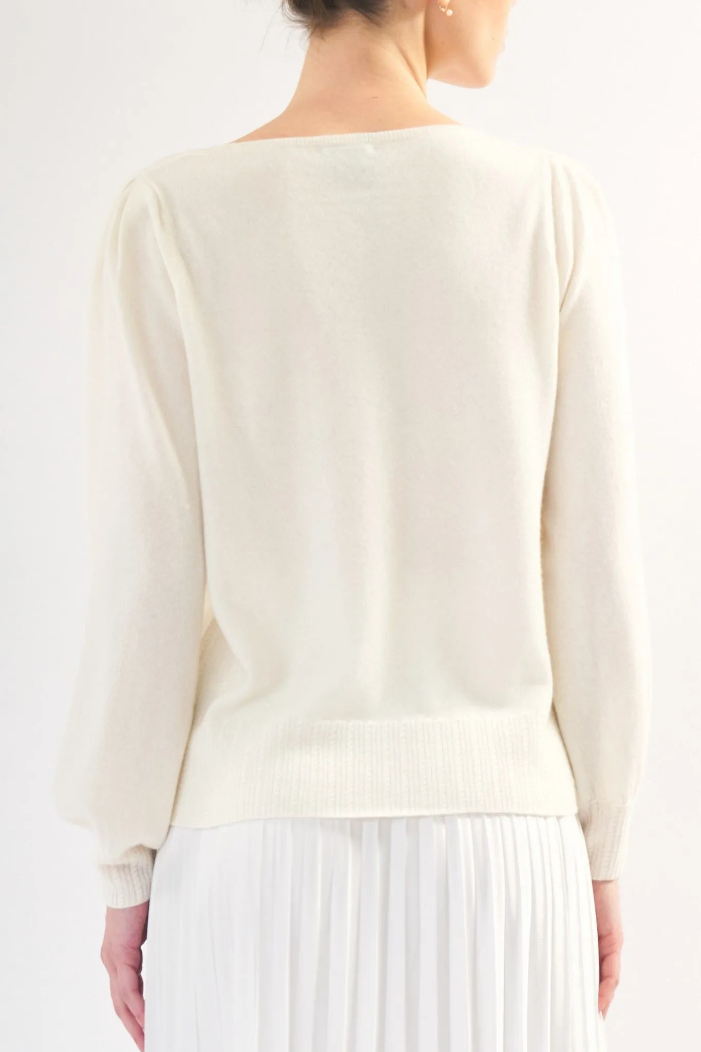 Robertson Madison 100% Cashmere Wide Shoulder Crewneck CC-260 | Ivory