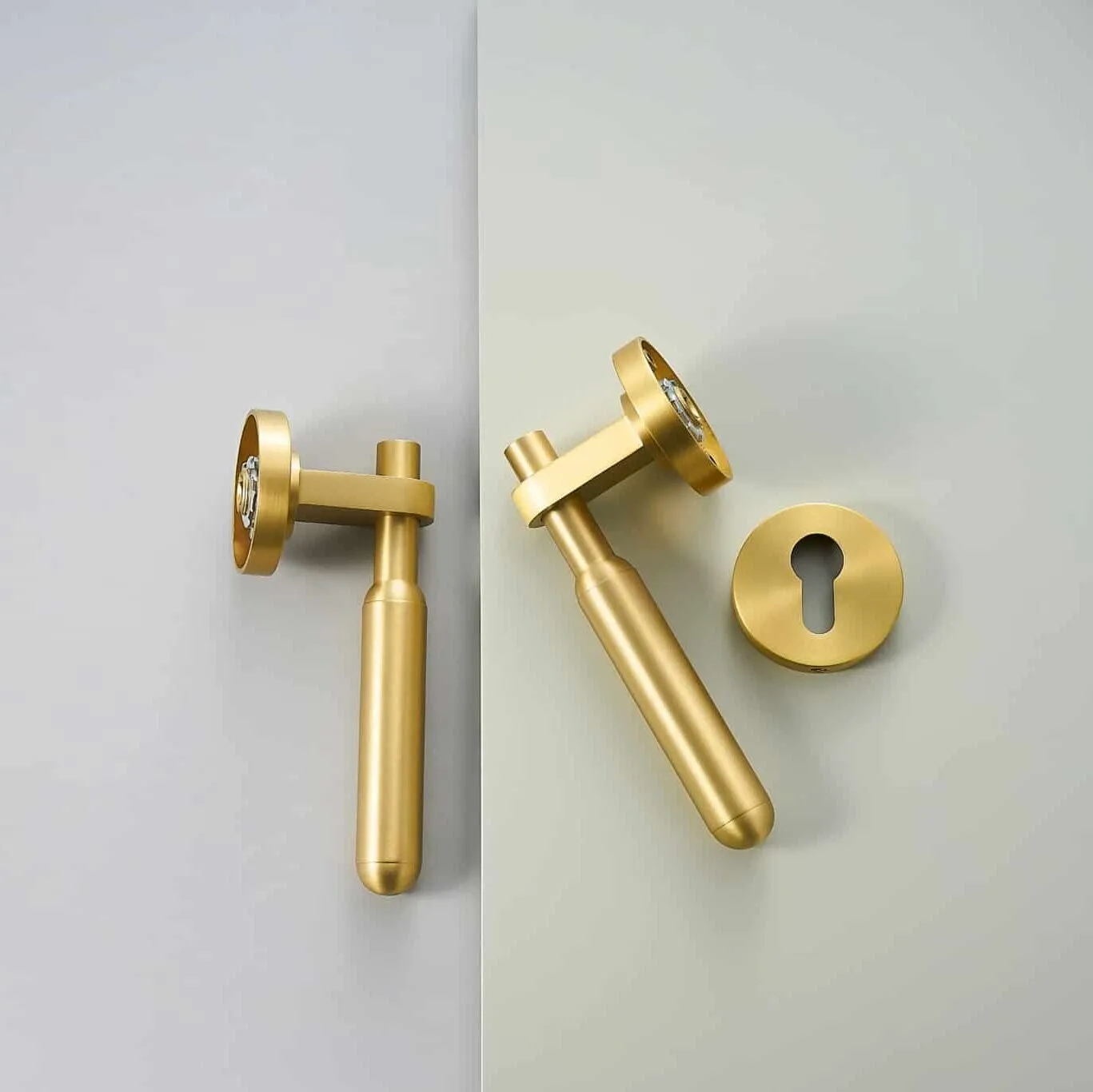 ROL Solid Brass Lever Handle & Lock Set