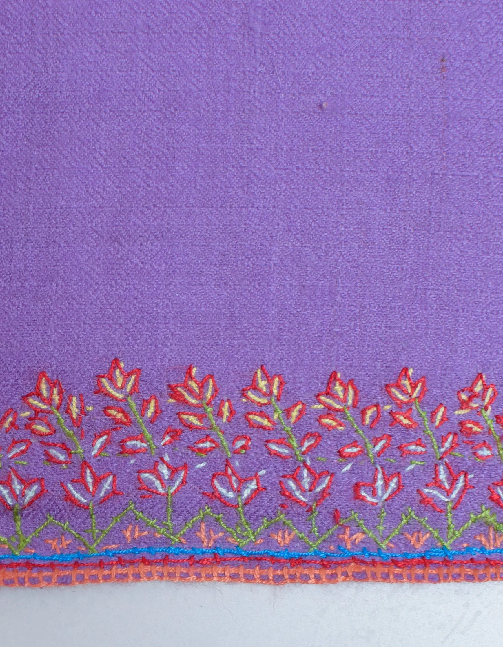 Soft Purple Handwoven Sozni Palla Embroidered Cashmere Pashmina Stole